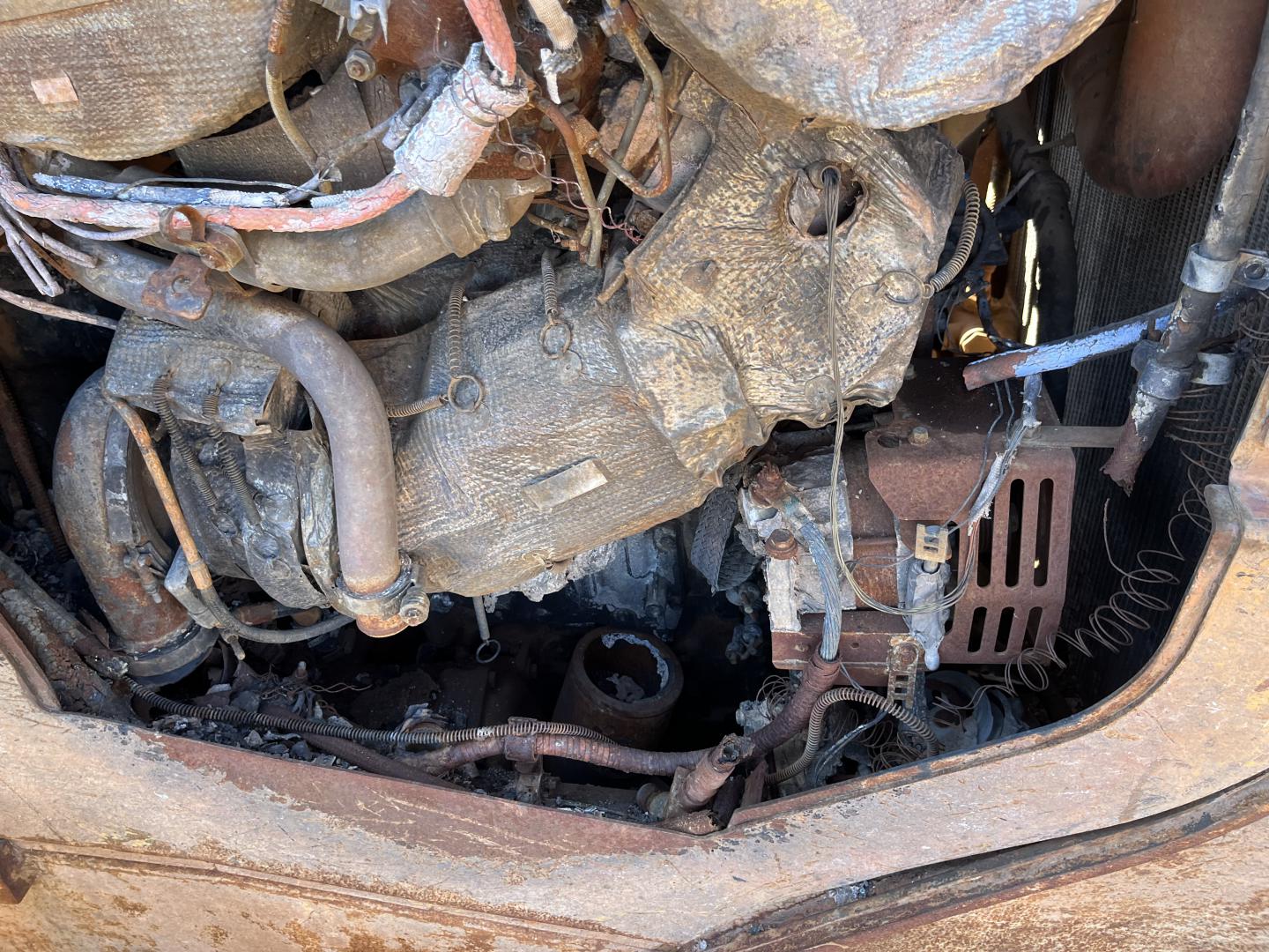 ./imagenes/INVOICE/2019/17392/TOPADOR FRONTAL CATERPILLAR D6T (26).JPG